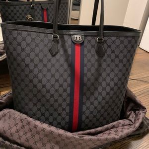 Brand new Balenciaga Hacker large tote SOLD OUT!